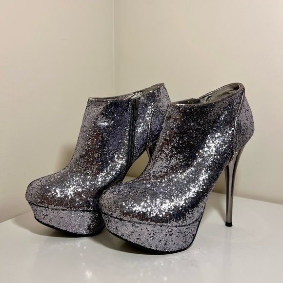 Sparkly heels - Picture 1 of 5